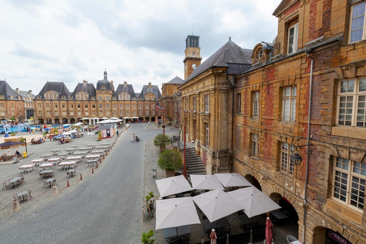 Charleville-Mezieres: Belle Vue Place Ducale المظهر الخارجي الصورة