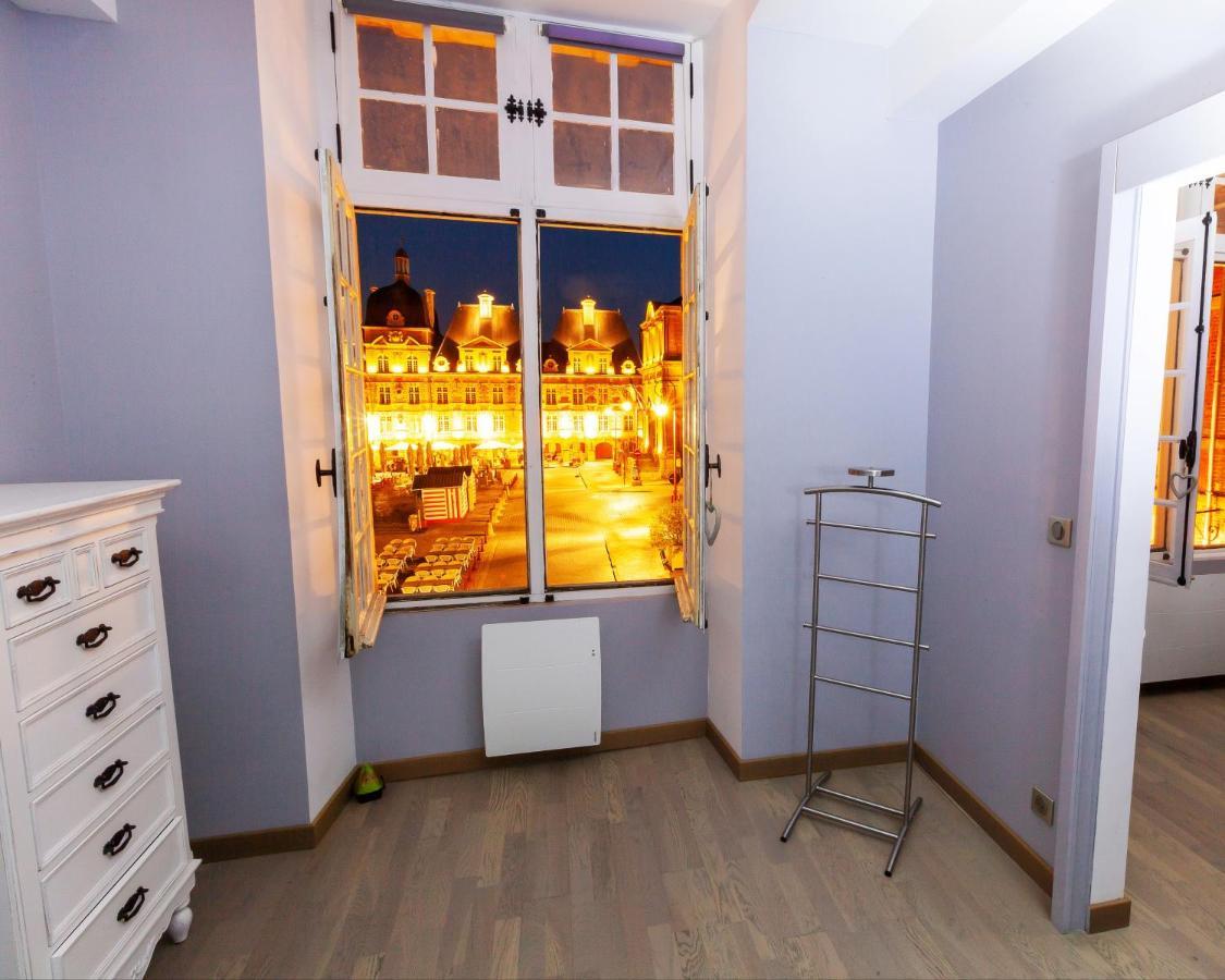 Charleville-Mezieres: Belle Vue Place Ducale المظهر الخارجي الصورة